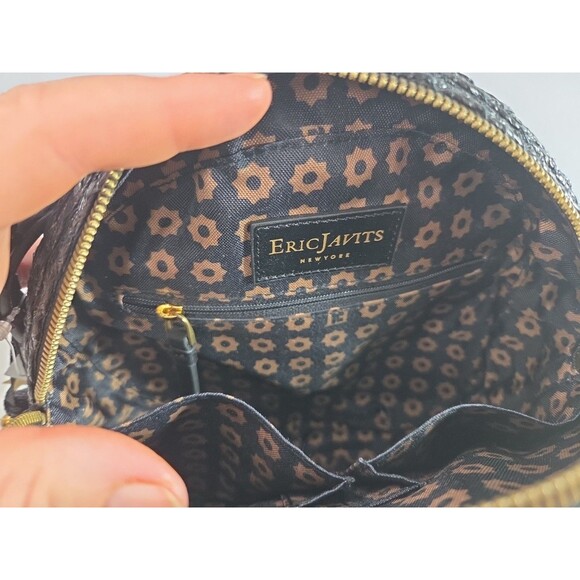 Eric Javits Canteen Style Black Woven Shoulder Bag w/Feather Details 9" Across - Picture 13 of 14